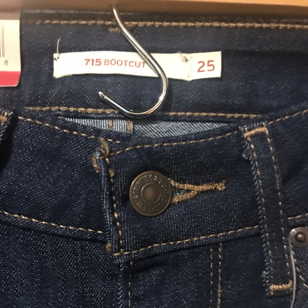 NWT! Levi’s 715 Bootcut Dark Denim - Size 25